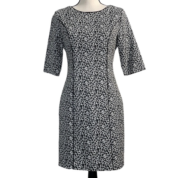 BANANA Republic Black White Printed Round Neck Half Sleeve Sheath Dress 2 - Picture 1 of 8